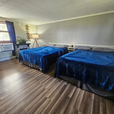 The Last Resort Motel-3